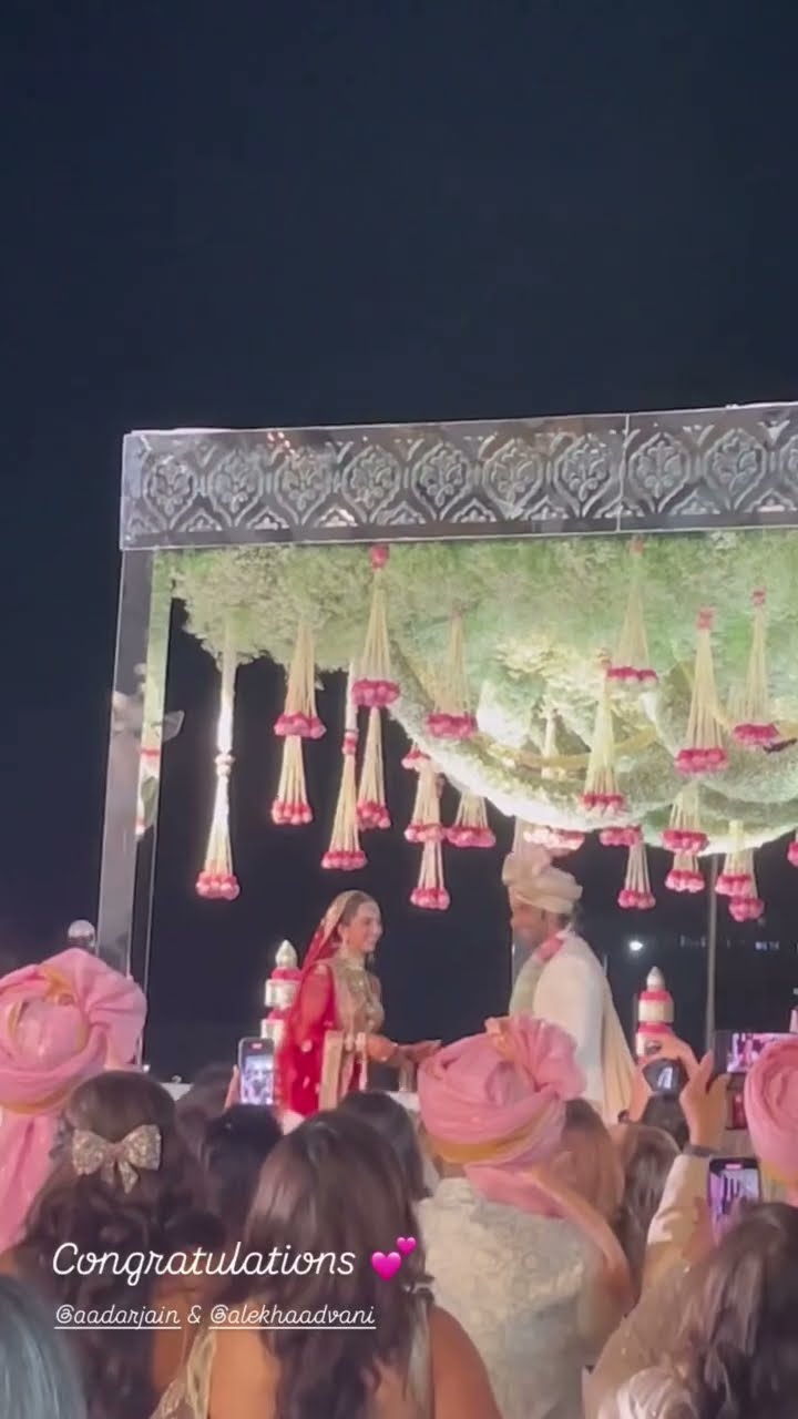 Aadar Jain \u0026 Alekha Advani’s ROMANTIC varmala ceremony STEALS the show? #aadaralekhawedding