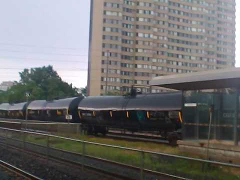 Rainy Day! Neil Uses The LTEX GP38 2077 In Clarkson Go Station - YouTube