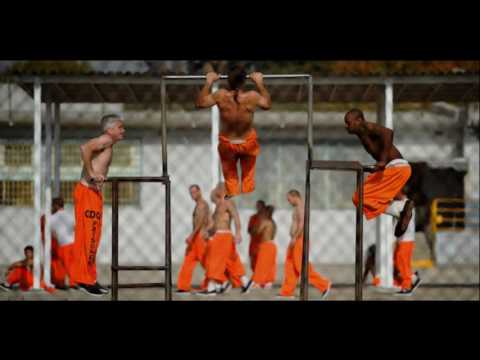 Video: Julius Styles Dev Se Setkal S Vězením Snipes