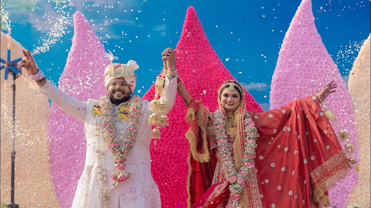 #PyaR 🧿   Surrounded by love and blessings 🪬✨♥️ 📸​​ by @sunilstudiod787 #varmalla #weddingday 