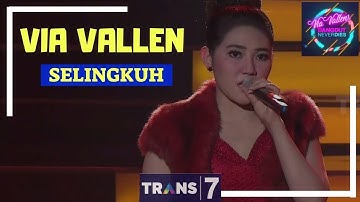 SELINGKUH ~ VIA VALLEN  [