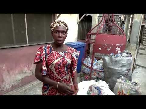 Nigeria Parents pay School Bills With Recyclable Waste