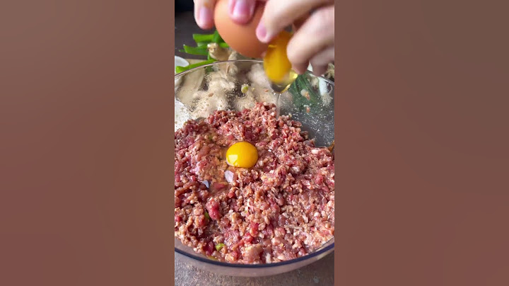 Prepariamo insieme una bellissima composizione di ravioli di carne a forma di rosa! VI piace?💖