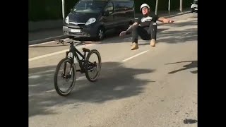 Top Compilation Crash bike Cyclist - incredibile video - the absurd crash