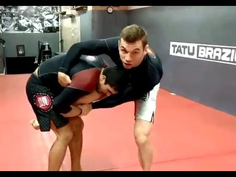 Campeão de wrestling ensina contra-ataque para o single-leg no Jiu-Jitsu sem kimono
