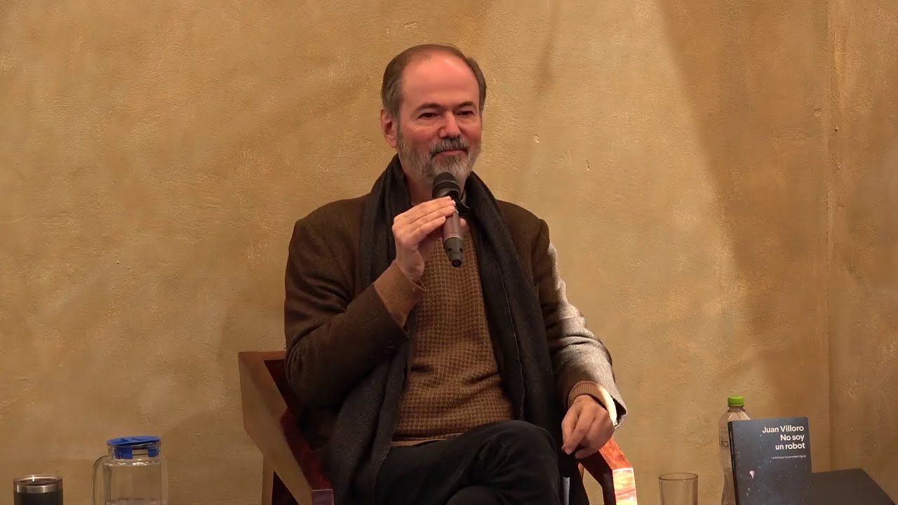 Juan Villoro presenta en Sándor Márai Librería sus libros 'No soy un robot' y 'No fue penal'