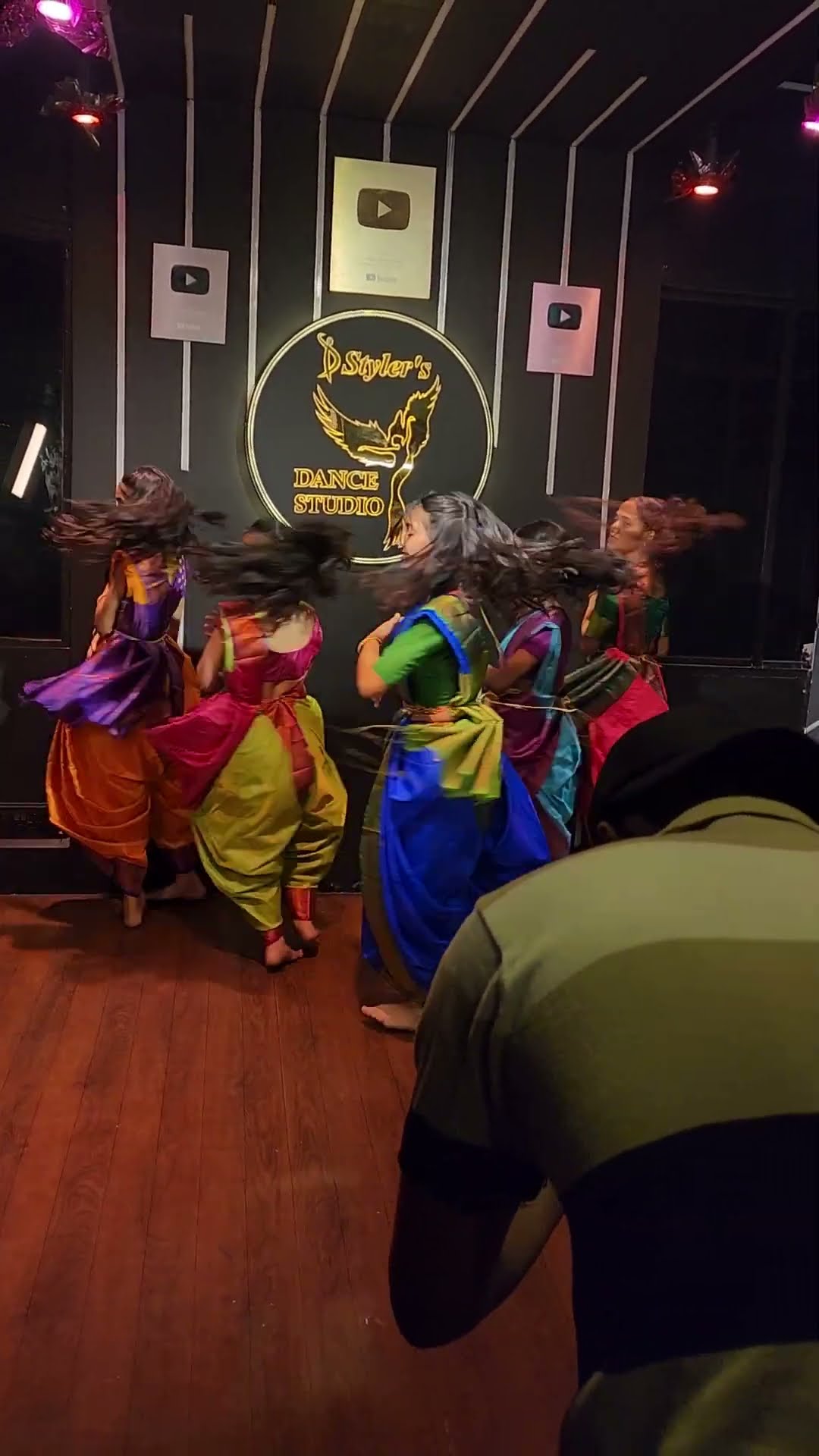 Gulabi Sadi Sanju Rathod  Prajakta  #marathiqueen #dstylersdancestudio #marathistatusking