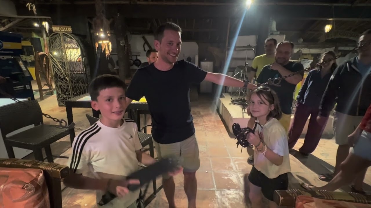 Les Malditos aux Philippines ! 4K