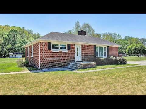 2356 W Riverside Dr, Salem, VA home video tour