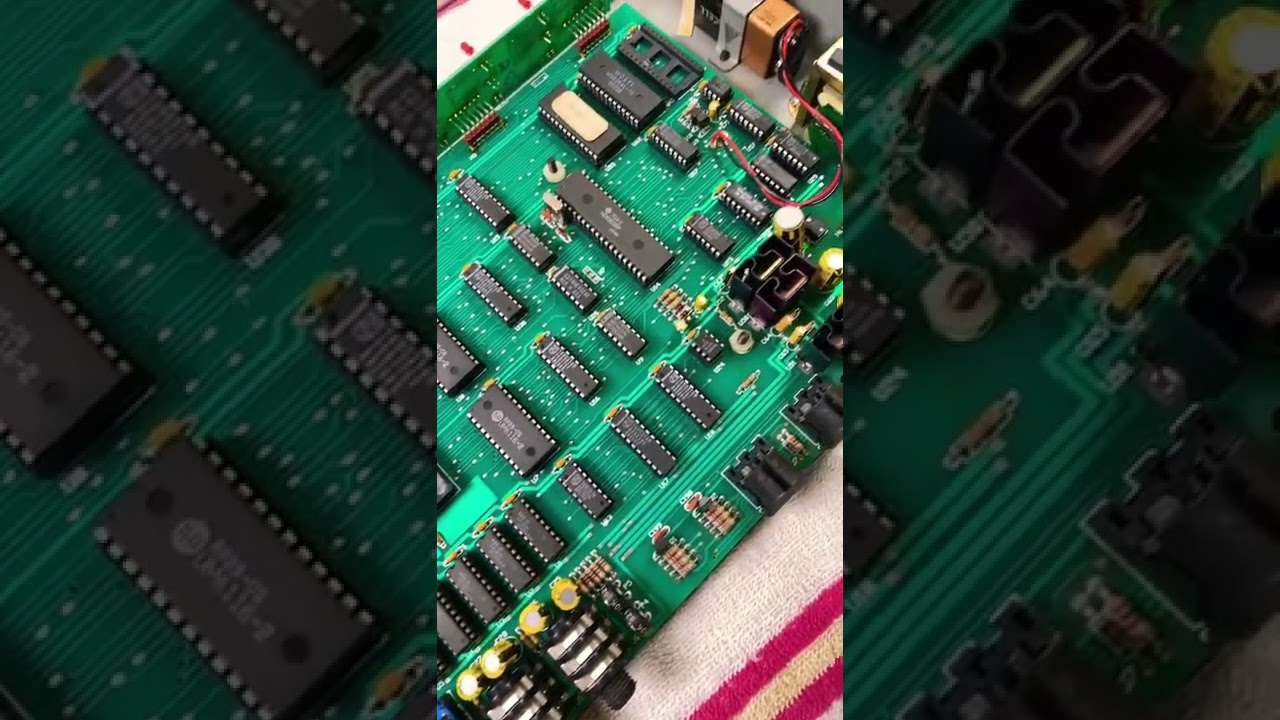 Inside a Digitech DSP128 Digital Signal Processor 