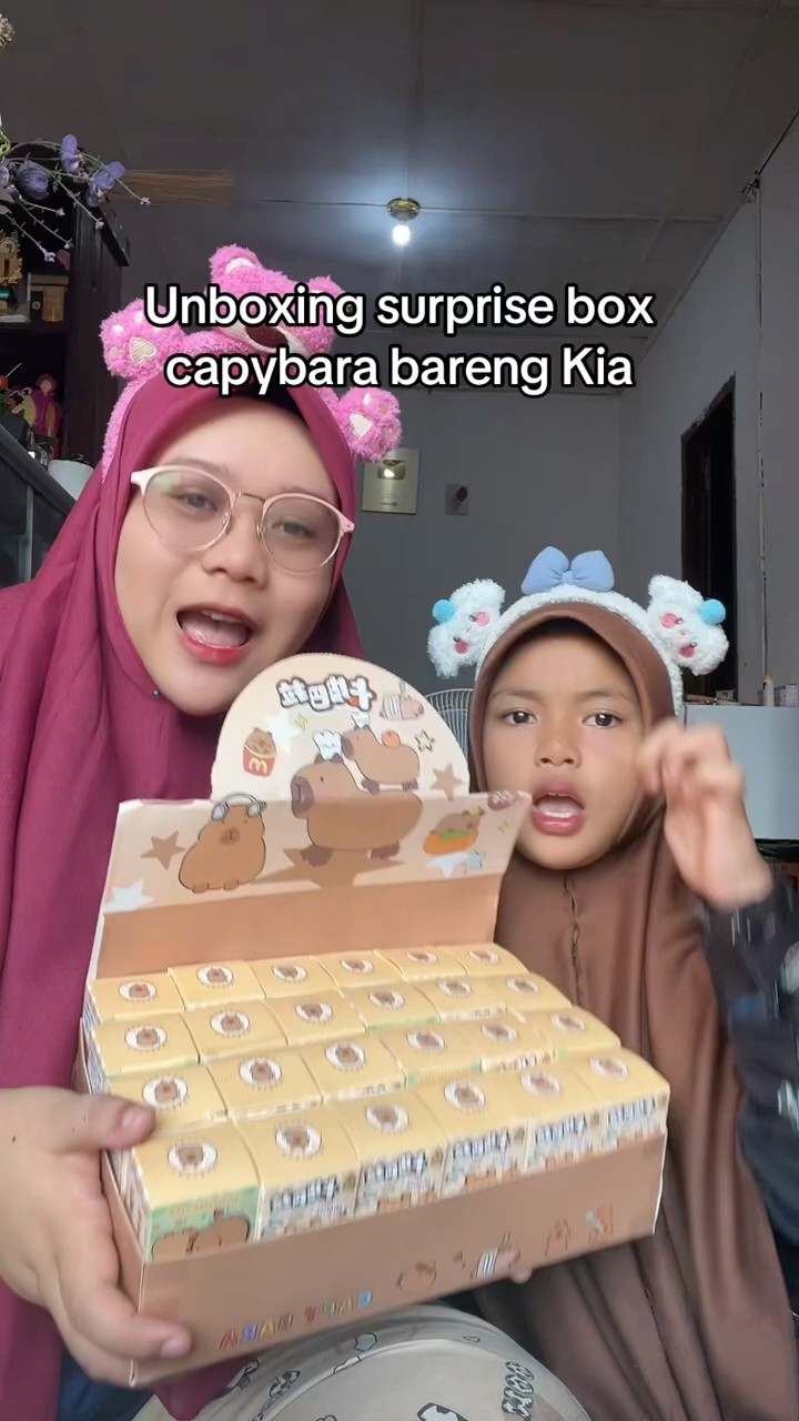 KIA BUKA SURPRISE BOX CAPYBARA
