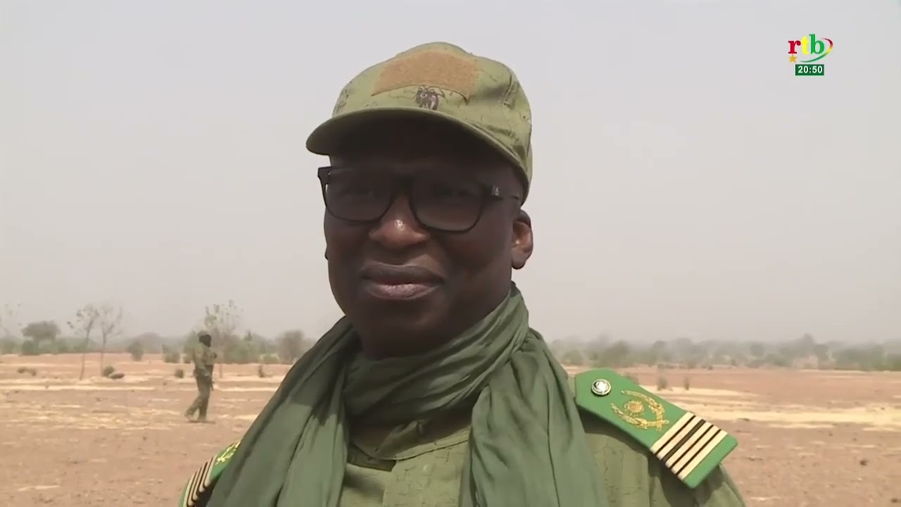 AES Actualités : Le gouverneur de la région de Maradi effectue des sorties pour galvaniser les FDS