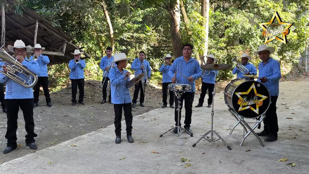 EXCELENTE FIN DE SEMANA  CON LA BANDA ESTRELLA DE HIDALGO