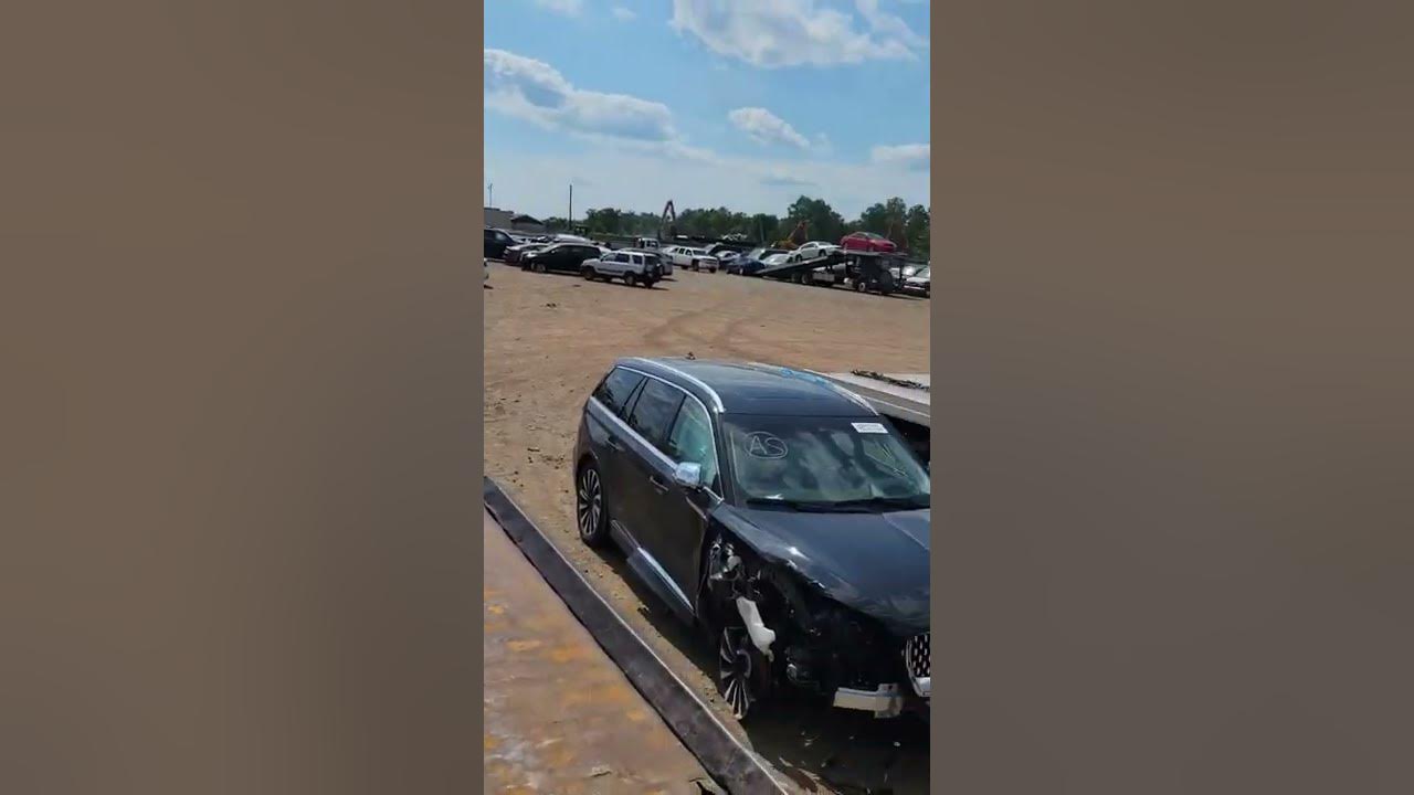 битый роллс ройс куллинан. аукционы битых в америке. битые машины в америке. битый автомобиль в америке. аукционы битых в америке.