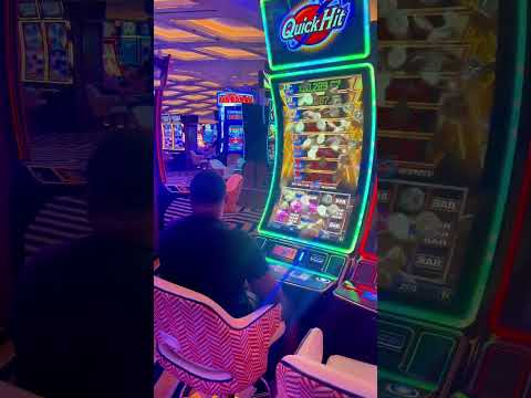 Dirt cheap budget hotel resorts Las Vegas Best affordable casinos Excalibur The D Downtown Orleans