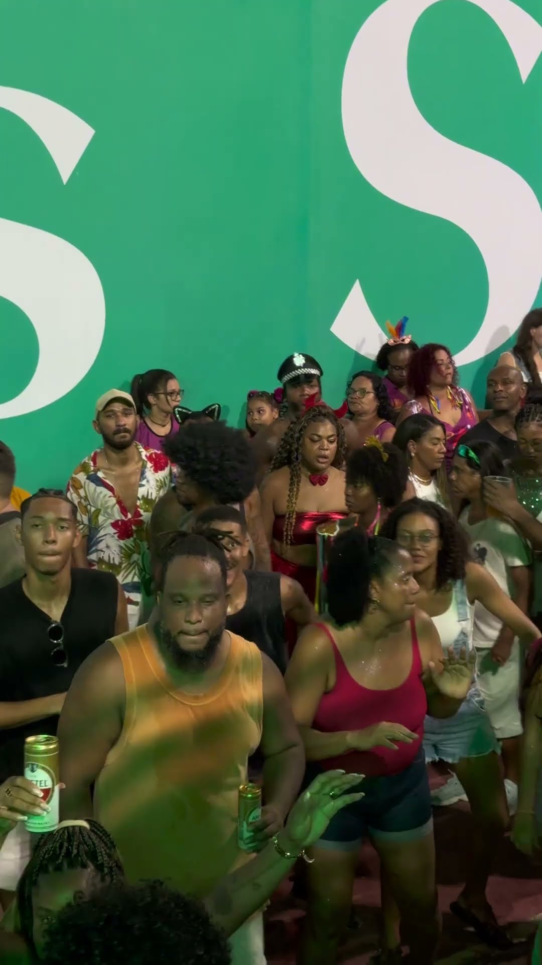 Vem sentir um pouquinho do que é viver no pranchão FitDance ??✨?