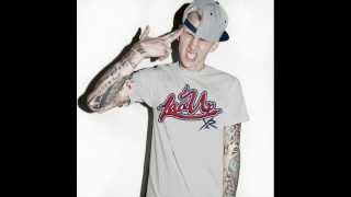 Machine Gun Kelly - Hell Yeah (Bass Boosted)