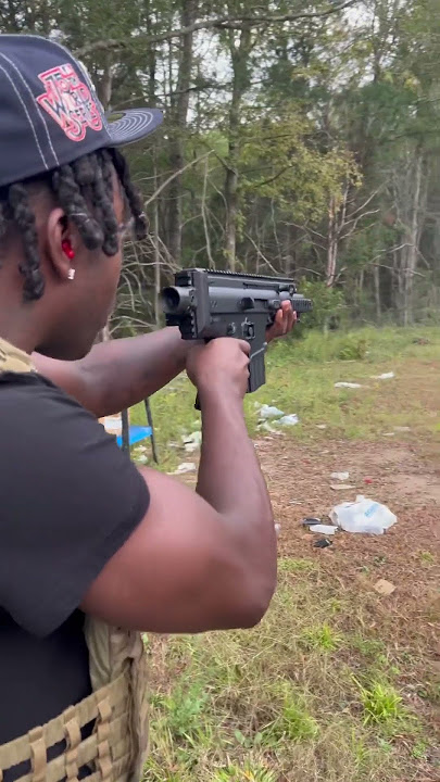 Testing out the baby scar #tacticallife #viralvideo #glocklife #556 #shorts #gunlife #ak #reload