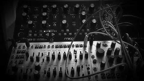 Jam with Intellijel Atlantis, Novation Peak, Moog Mother 32, Erbe Verb, Drumbrute Impact