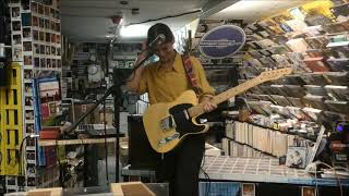 Video thumbnail of "Liz Lawrence at Banquet Records"