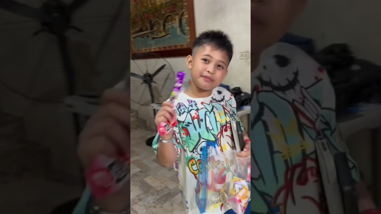 Ang daming dala ni kyle na gadjets