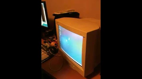 Degaussing a CRT manually