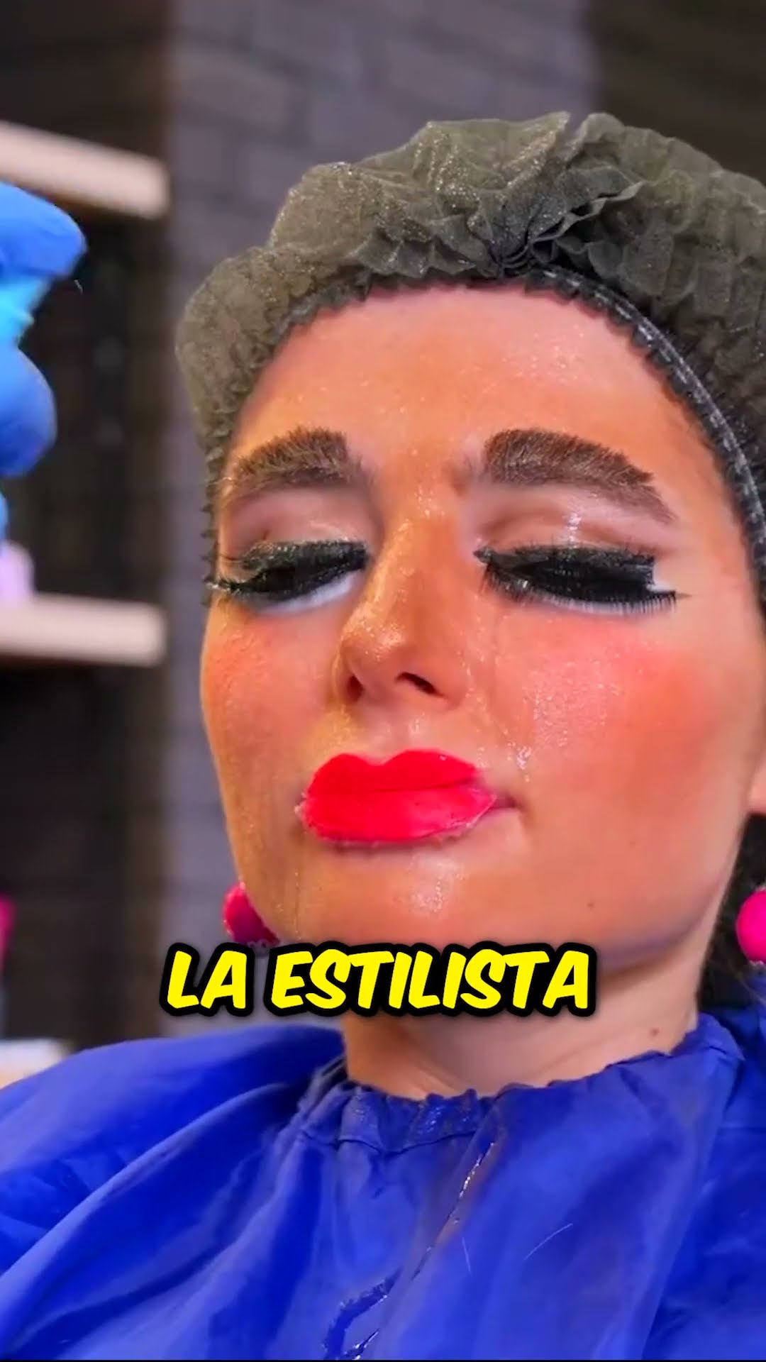 Fue presionada para usar un maquillaje dramático, ¡así que se hizo un cambio de imagen! ❤️