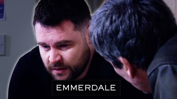 Chas Goes In For Surgery And Aaron Panics | Emmerdale - YouTube