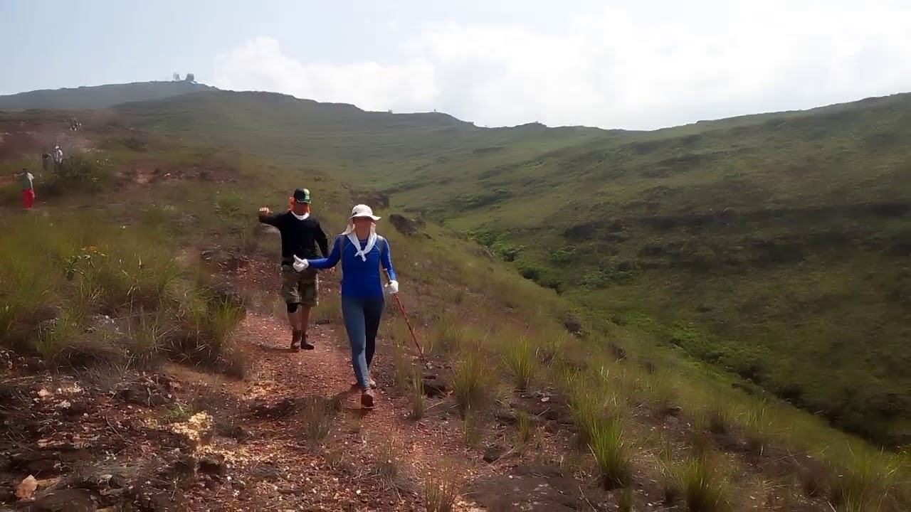 defensa y justicia Caminata PICO DEL AGUILA