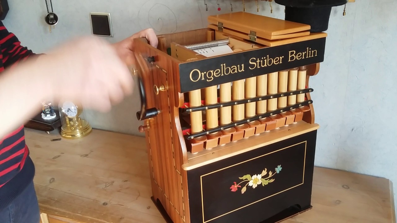 Stüber Drehorgel spielt: Dass kann doch einen Seemann nicht erschüttern