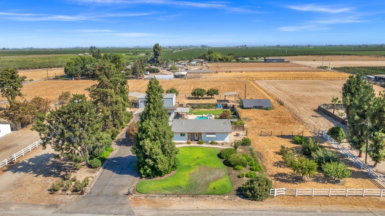 11062 E South Ave, Selma, CA