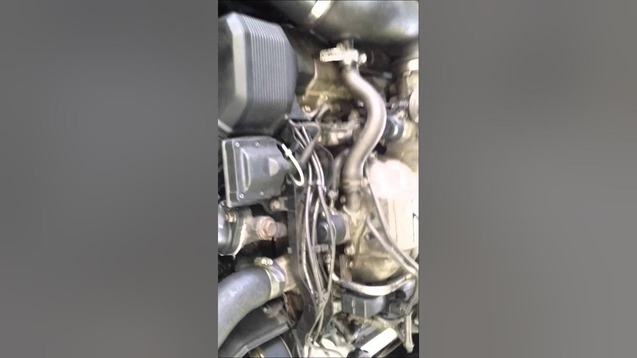 Lexus SC400 leaky spark plug wire boots / arcing - YouTube