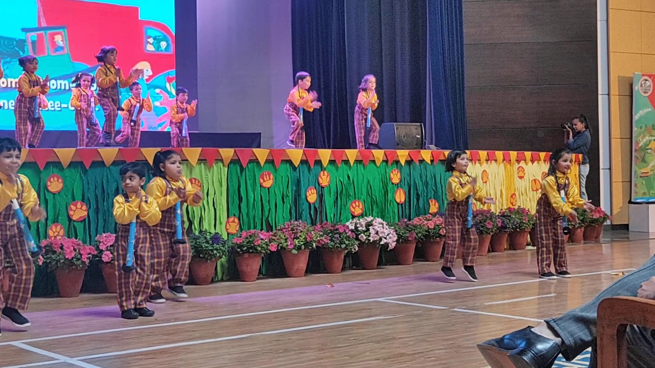 Annual Showcase (we all go traveling by)