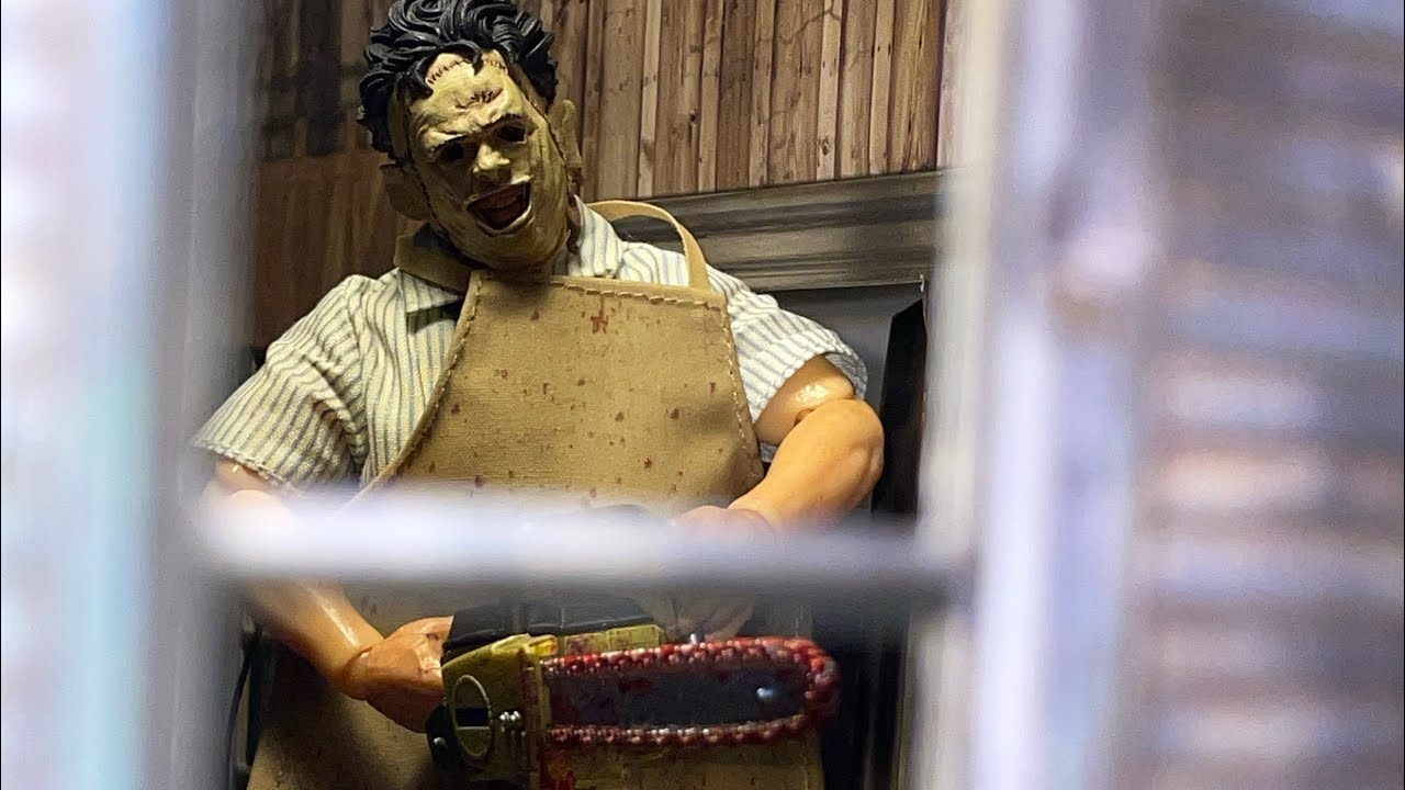 The Texas Chainsaw Massacre Mezco One 12 Collective Action Figure Unboxing and Review