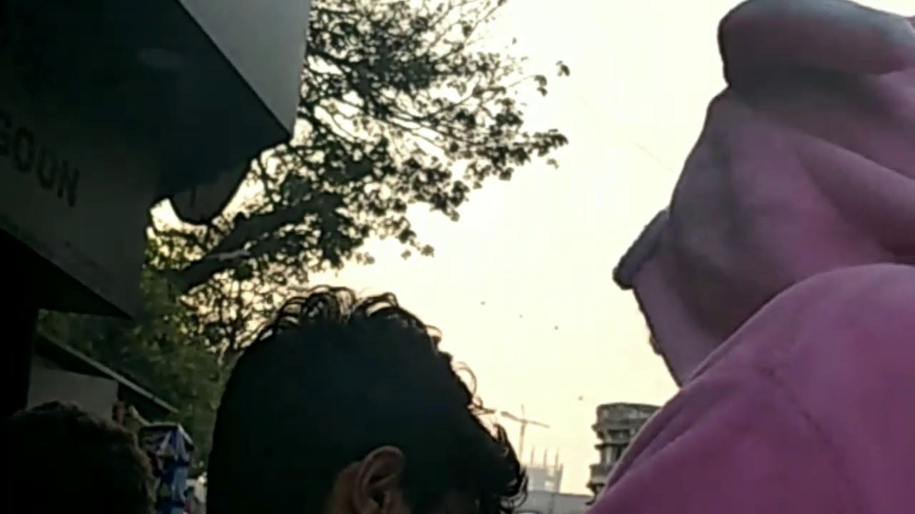 Faizy boo Carsy crowd