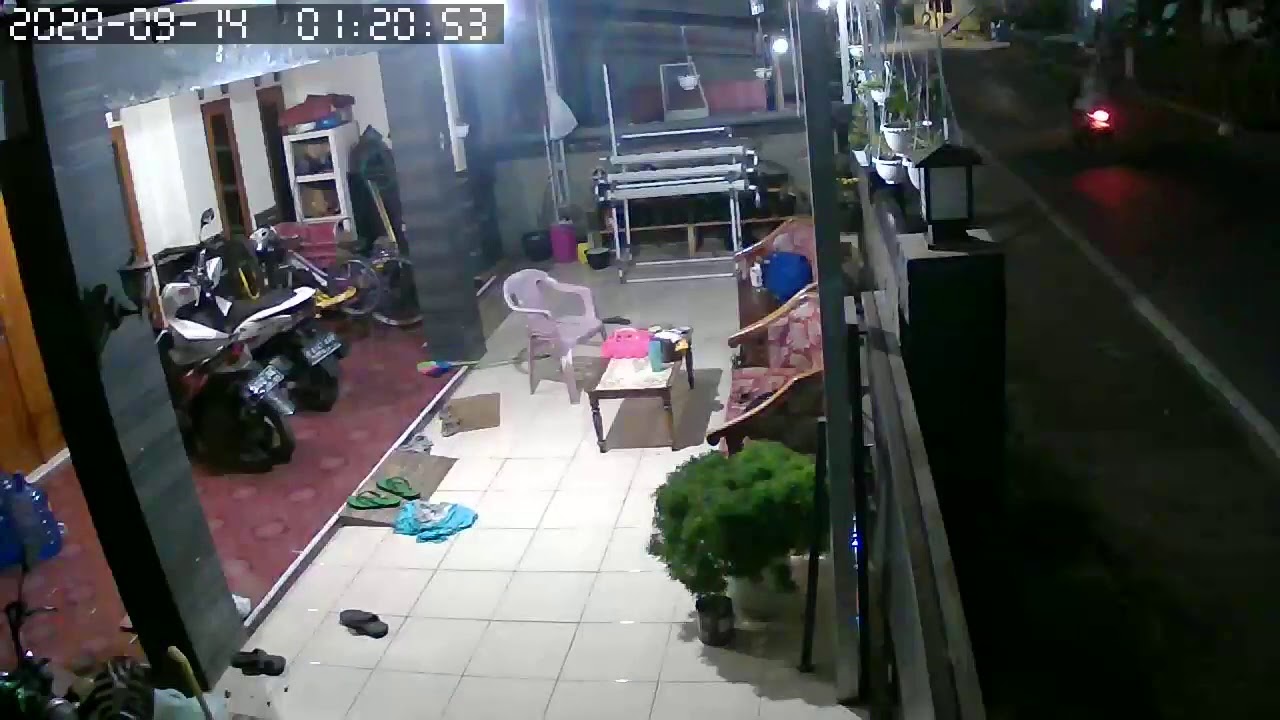 SEREM!!!! Penampakan hantu Pocong Bonceng motor di Kroya Cilacap