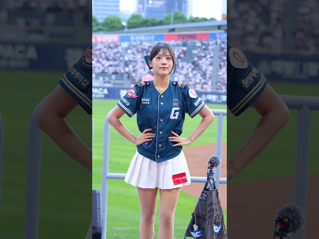아직 응원가가 없는 롯데 박건우 선수 안타송 #오효정 #吳効柾 #오효정치어리더 #롯데자이언츠  #치어리더 #cheerleader #직캠 #shorts
