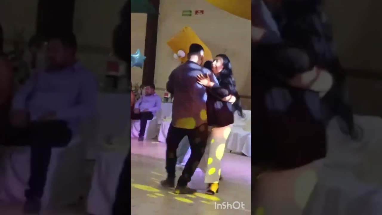 Sonorización de grupo en el salón en angel gto. A cargo de sonido cervantres 