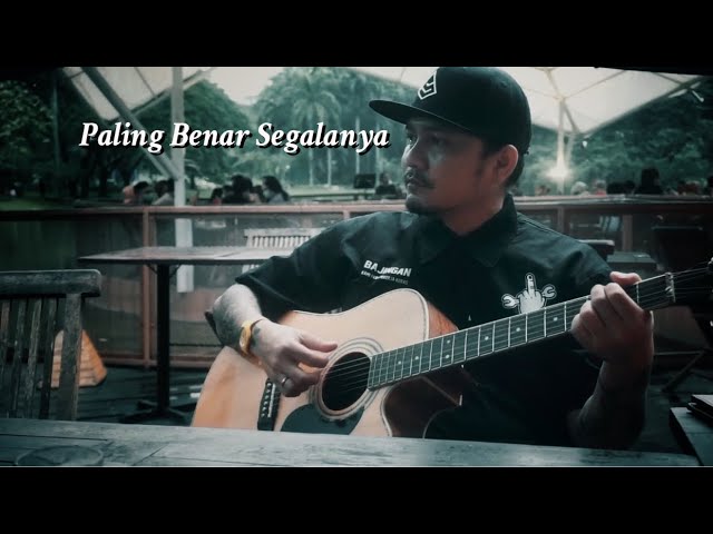 Bonet Less - Paling Benar Segalanya (Official Music Video) class=