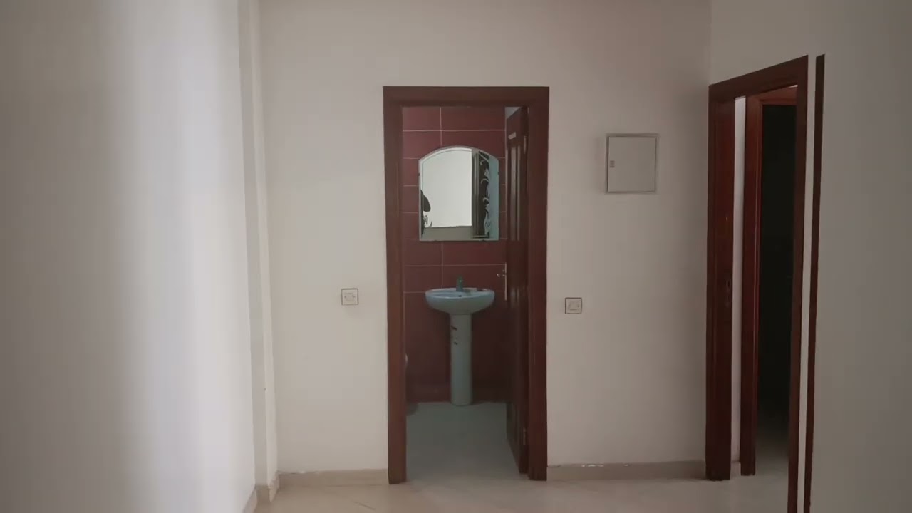 شقة🏠للبيع بالقنيطرة بضبط ميموزا المساحة 121 متر الثمن مناسب💯 82 مليون قابل للنقاش.0650593689