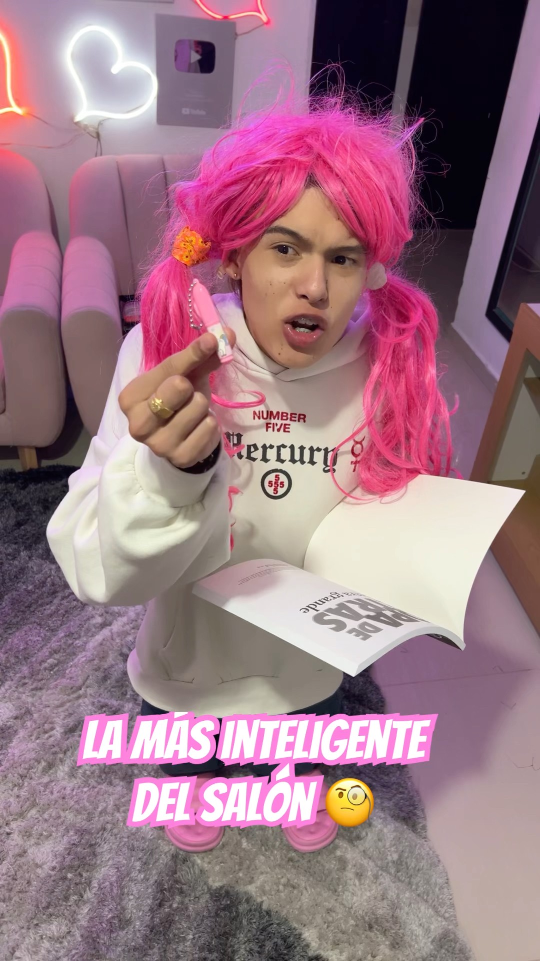 La más INTELIGENTE del SALÓN ?#humor #cosasdefamilia #comedia #shortviral