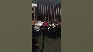 Latihan bersama The Rollies
