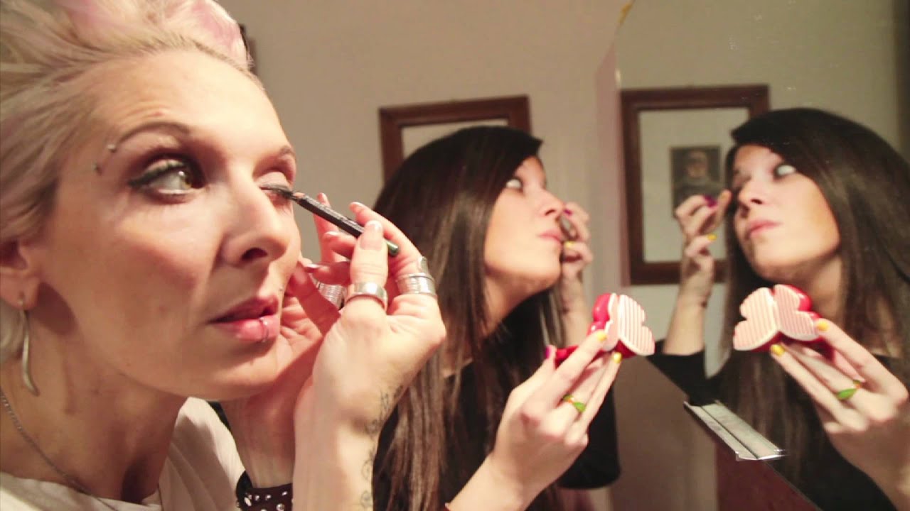Kim & Matteo Mascioli - Sky (Official Video) adlı videoyu YouTube'da izle Kim & Matteo Mascioli - Sky (Official Video) adlı videoyu YouTube'da izle
