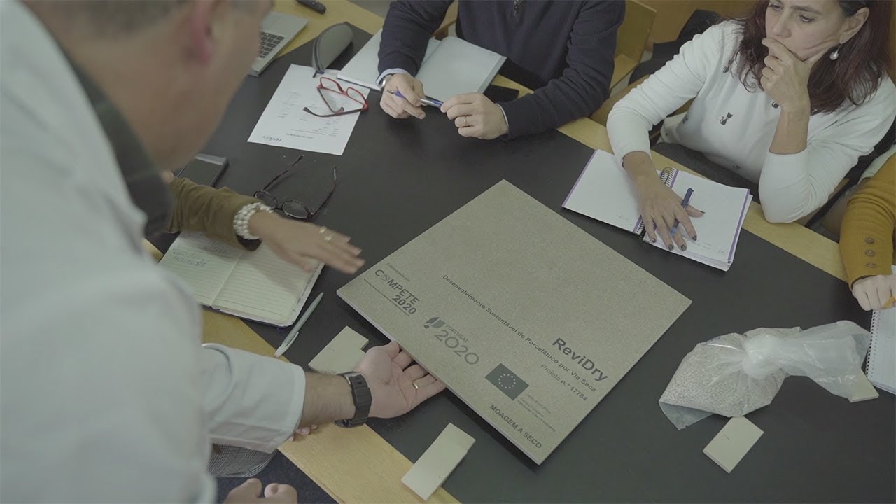 REVIDRY: Desenvolvimento sustentável de porcelânico / Sustainable development of full-body porcelain