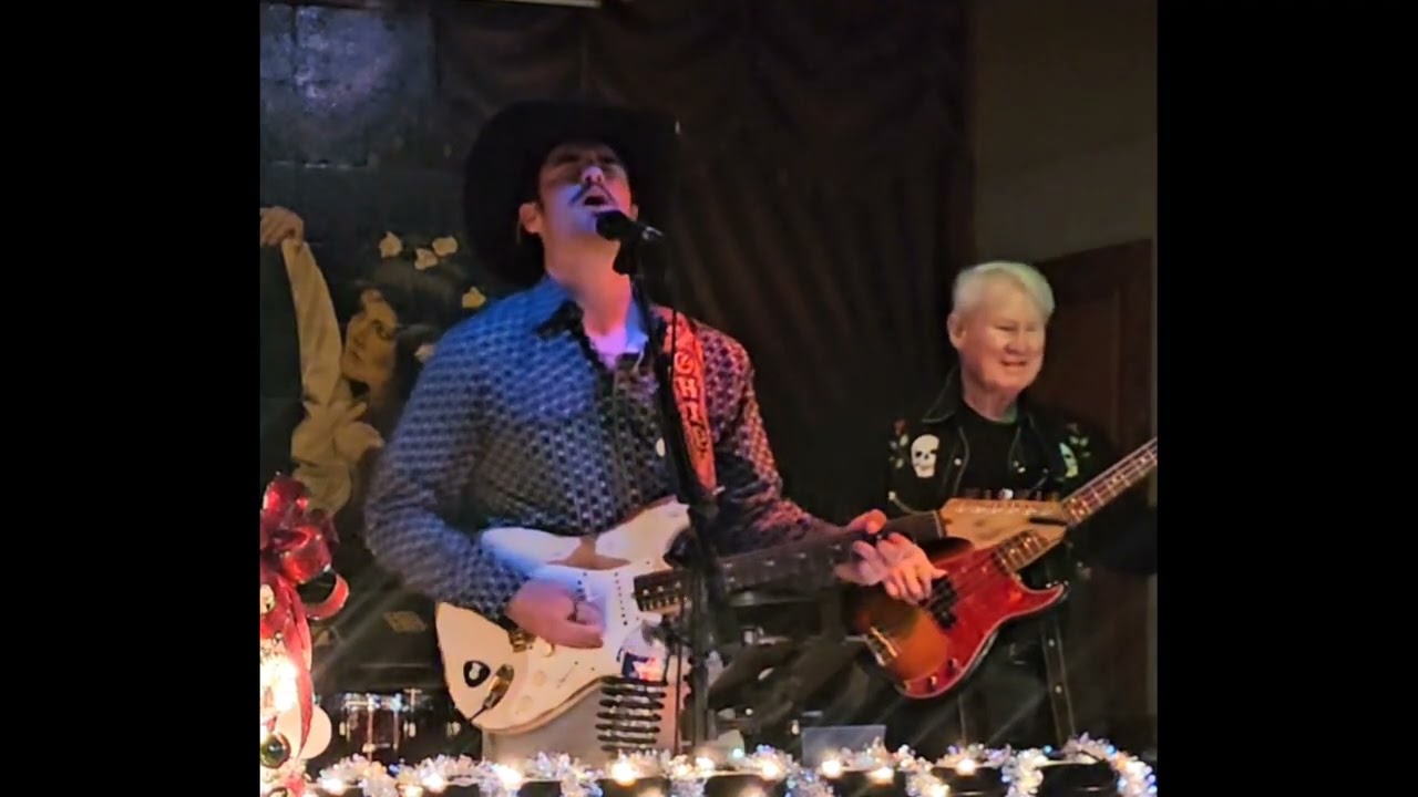 Chip Darby at The Boudain Hut NYE 2025- Ben Ezell (drums) Handsom Bob (Bass) Ken Marvel (Keys)