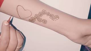 F Naam Mehndi Design