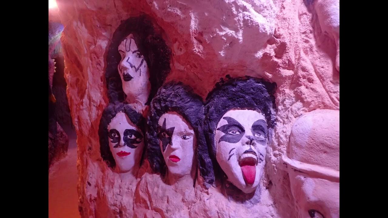 NSW Outback Lightning Ridge 2 Inside CHAMBERS OF THE BLACK HAND YouTube