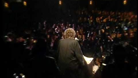 Bob Dylan accepts award Rock and Roll Hall of Fame inductions 1988