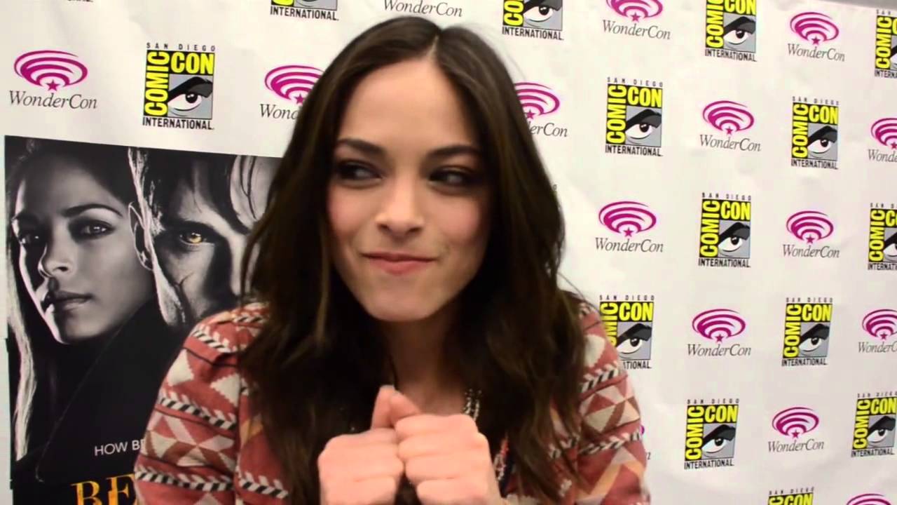 kristin-kreuk-beauty-and-the-beast-wondercon-2013-hd-720p-youtube