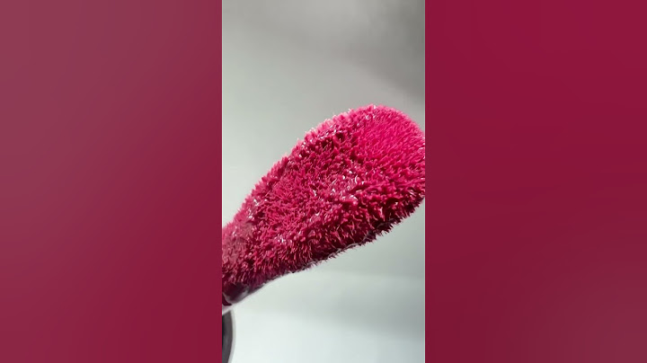 Yummy yummy @Nykaa lip gloss oil glaze in the shade pink meringue! 🫶🏻💗    #beauty #makeup #ugc